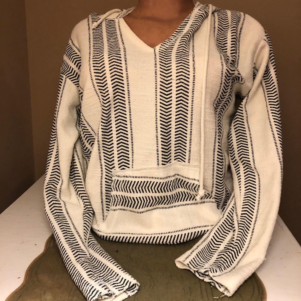 Beach by Exist hoodie. Size small